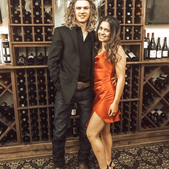 Short red silk dress - Picture 4 of 4